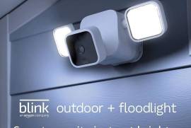Blink Outdoor 3rd Gen + Floodlight — wireless