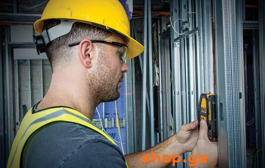 DEWALT 12V MAX Cross Line Laser, Red