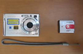 Sony Cyber-Shot DSC-W80 7.2 Mp 3x Digital Camera 