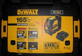 DEWALT 12V MAX Cross Line Laser, Red
