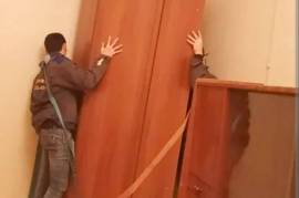 მუშები (ქამრებით გადატანა)