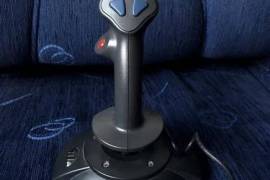 Joystick Genius MaxFighter F-16U