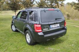  ქირავდება Ford Escape 2009