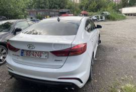 HYUNDAI Elantra 2017 1.6