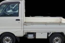  2000 Mitsubishi Minicub