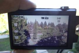 Sony Cybershot DSC-T500 10.1MP Digital Camera