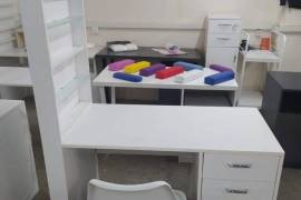 მანიკურის მაგიდა