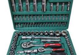 ხელსაწყოების ნაკრები კლუჩები თავაკები BR-108 BRAUM