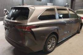 TOYOTA Sienna 2021 2.5