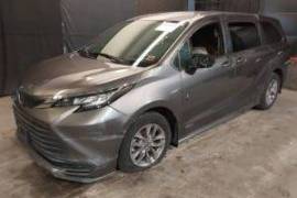 TOYOTA Sienna 2021 2.5