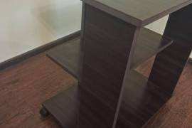 იყიდება ტელევიზორის მაგიდა