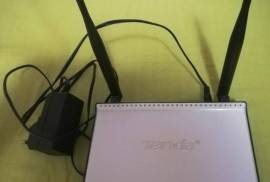 ორანტენიანი 300 Mbps Wi-Fi როუტერი