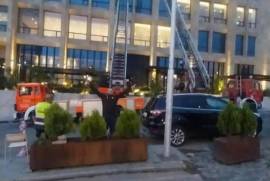 გთავაზობთ  ამწე კალათით მომსახურებას 