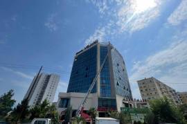 გთავაზობთ  ამწე კალათით მომსახურებას 