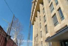 გთავაზობთ  ამწე კალათით მომსახურებას 