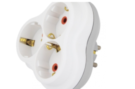 3-ნი როზეტი (სამკაპი) ჩანგლით დამიწებით