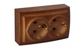 ალუბლისფერი როზეტი 2-ნი დამიწებით