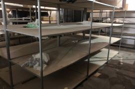 სასაწყობე თაროები და სტელაჟები