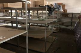 სასაწყობე თაროები და სტელაჟები