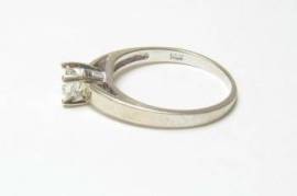 1944 ოქროს ბეჭედი 0,45ct ბრილიანტით