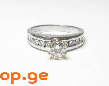 1801 თეთრი ოქროს 0,88 ctw ბრილიანტის ბეჭედი