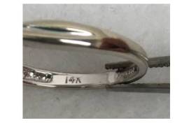 387 თეთრი ოქროს 0,15 ct ბრილიანტის ბეჭედი