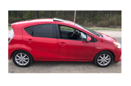 TOYOTA Prius C 2014